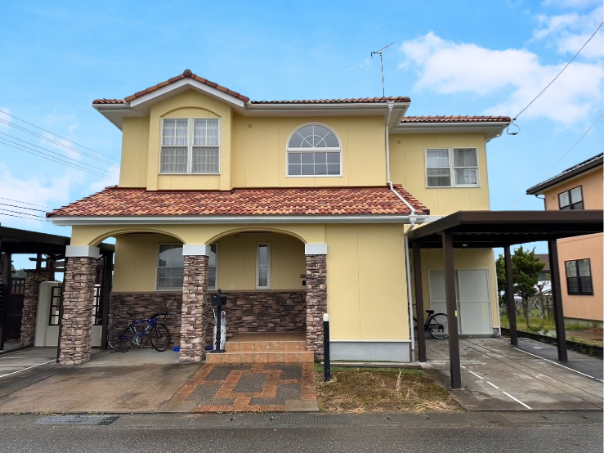 能美市 U様邸｜外壁・付帯部・玄関ドア塗装＋コンクリート補修施工事例（エスケープレミアム無機／キシラデコール使用）