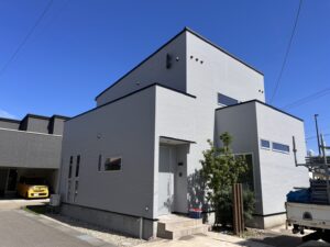 築10年の戸建てを外壁塗装でリフォーム｜白山市施工事例